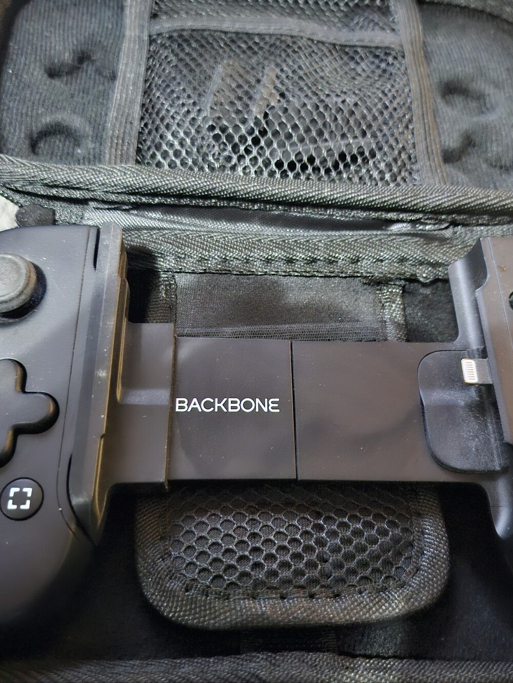 BACKBONE Black Mobile Gaming Controller for IPHONE